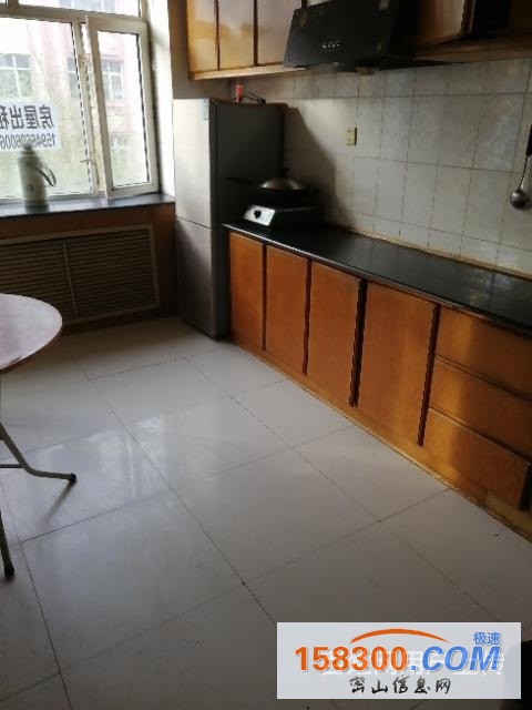 实验小学有房屋出租