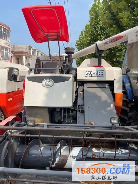 2018年久保田758收割机，手续齐全