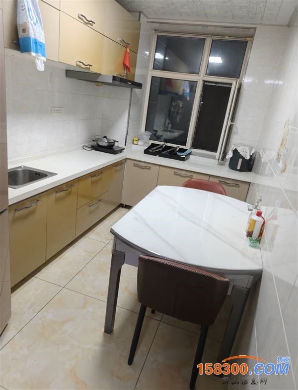 大理石餐桌九成新