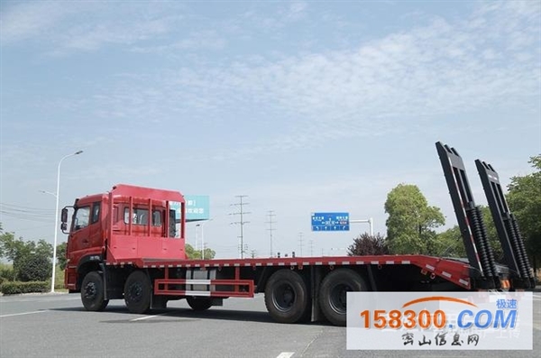 新款前四后八程力挖机拖车 可分期付款多少钱