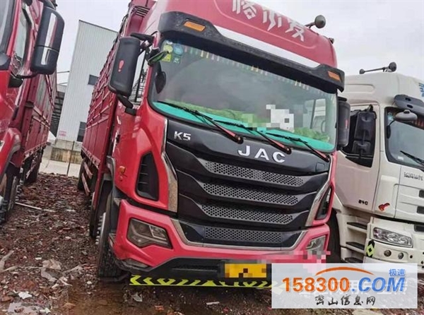 载货车前四后四高栏车260马力江淮格尔发K5