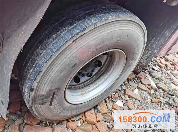载货车前四后四高栏车260马力江淮格尔发K5