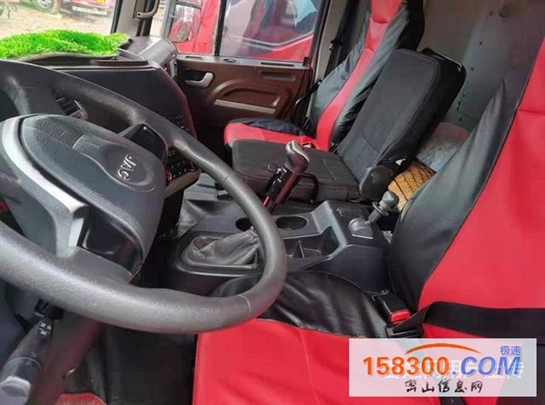 载货车前四后四高栏车260马力江淮格尔发K5