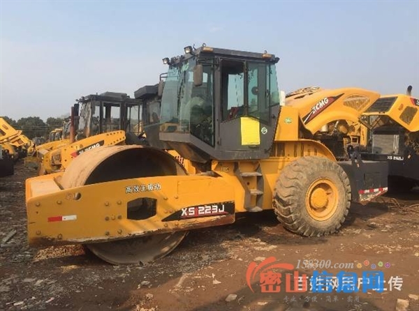 现货—20吨、22吨、26吨振动压路机