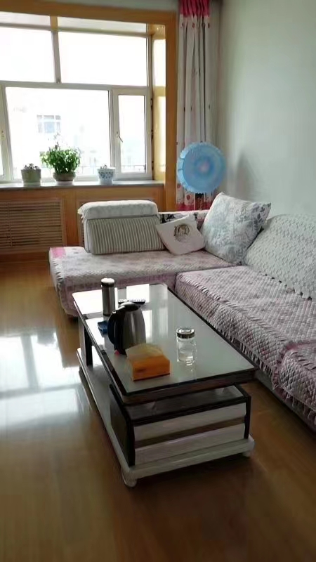 卖学区房114平三室一厅13945826865